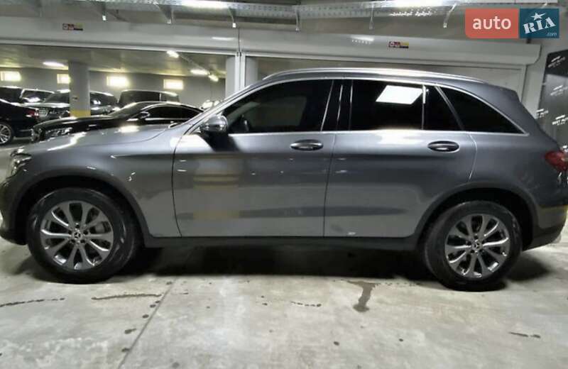 Позашляховик / Кросовер Mercedes-Benz GLC-Class 2017 в Києві