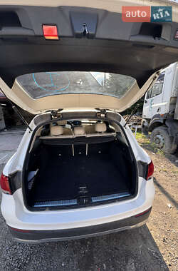 Внедорожник / Кроссовер Mercedes-Benz GLC-Class 2020 в 