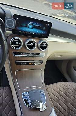 Внедорожник / Кроссовер Mercedes-Benz GLC-Class 2021 в 