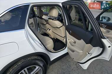 Внедорожник / Кроссовер Mercedes-Benz GLC-Class 2021 в 
