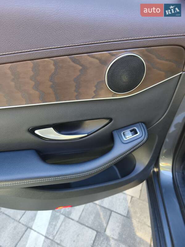 Внедорожник / Кроссовер Mercedes-Benz GLC-Class 2018 в Львове фото 10 Внедорожник / Кроссовер Mercedes-Benz GLC-Class 2018 в Львове