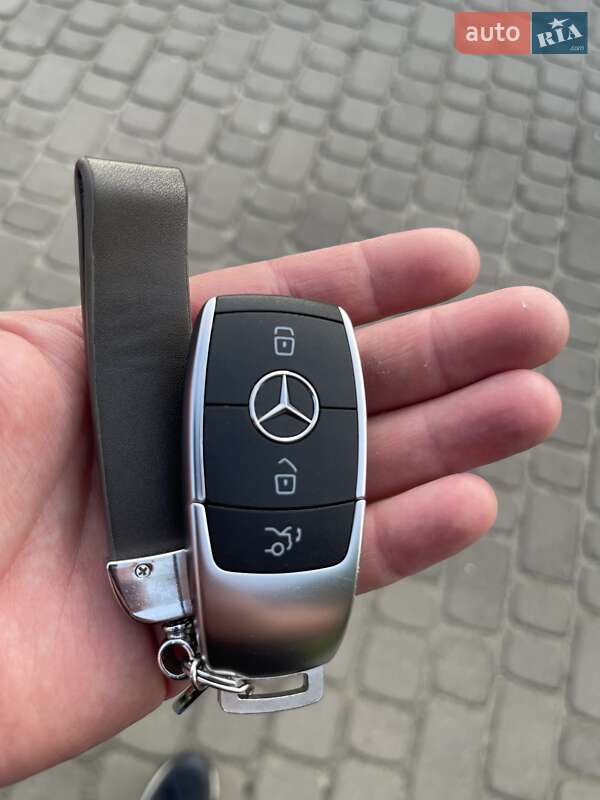 Внедорожник / Кроссовер Mercedes-Benz GLC-Class 2021 в Львове