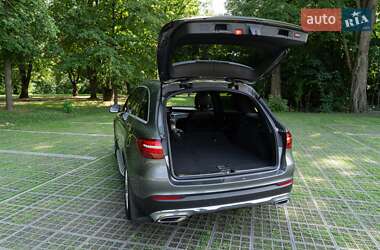 Внедорожник / Кроссовер Mercedes-Benz GLC-Class 2016 в 
