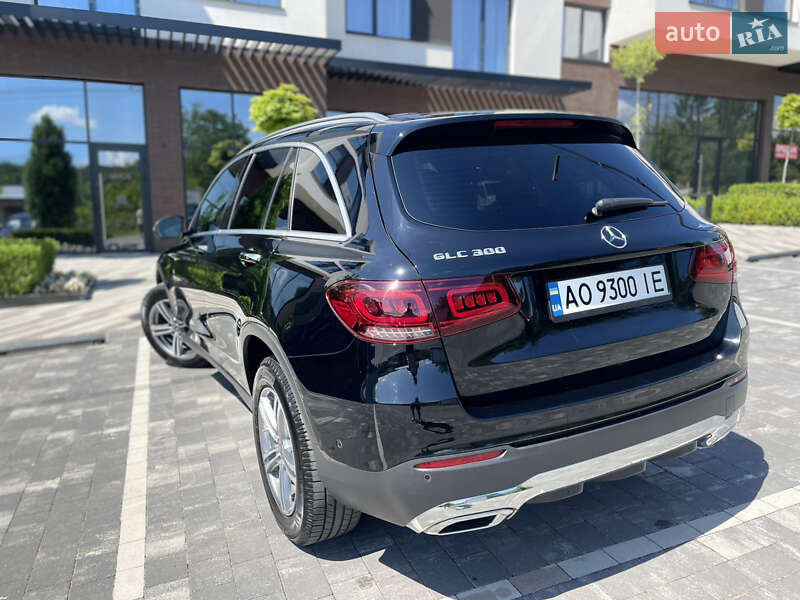 Внедорожник / Кроссовер Mercedes-Benz GLC-Class 2020 в Ужгороде