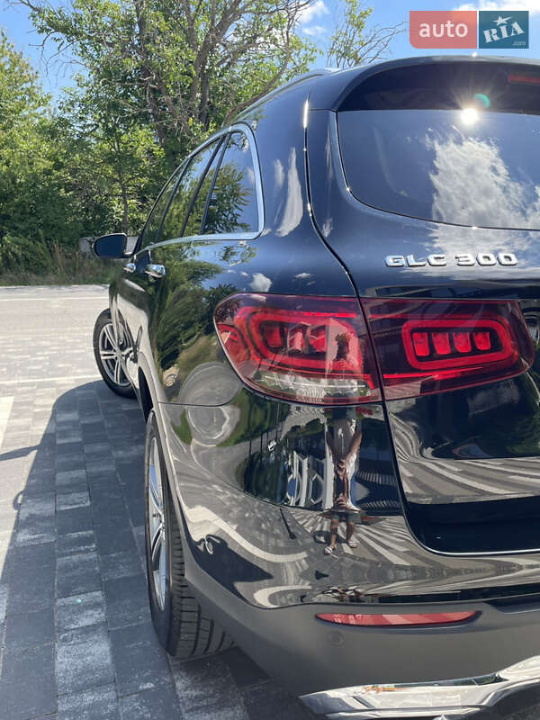 Внедорожник / Кроссовер Mercedes-Benz GLC-Class 2020 в Ужгороде