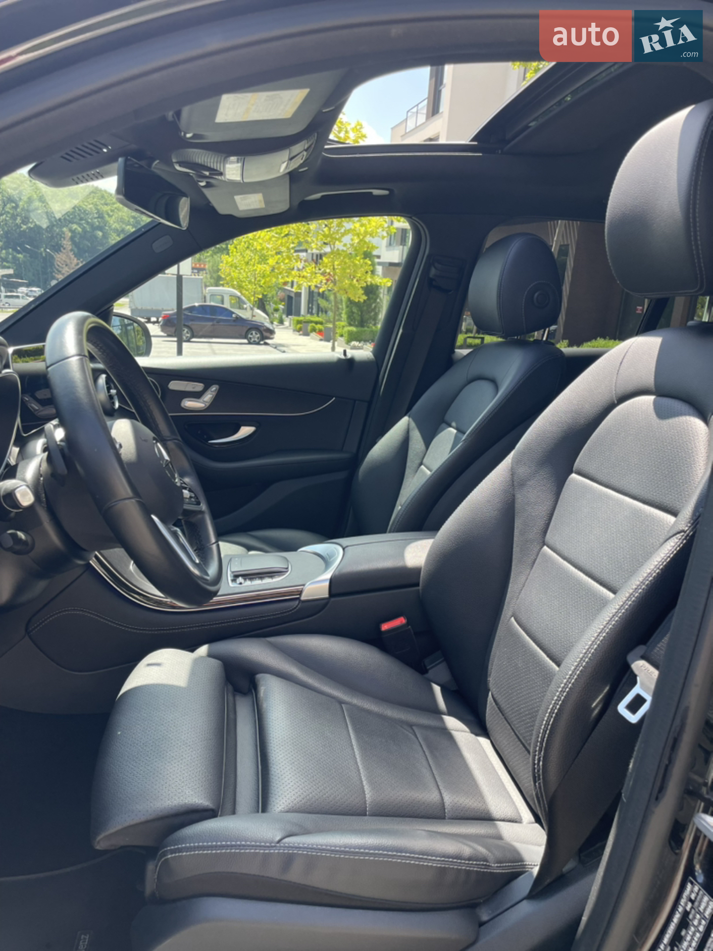 2020 Mercedes-Benz GLC - мініатюра 32