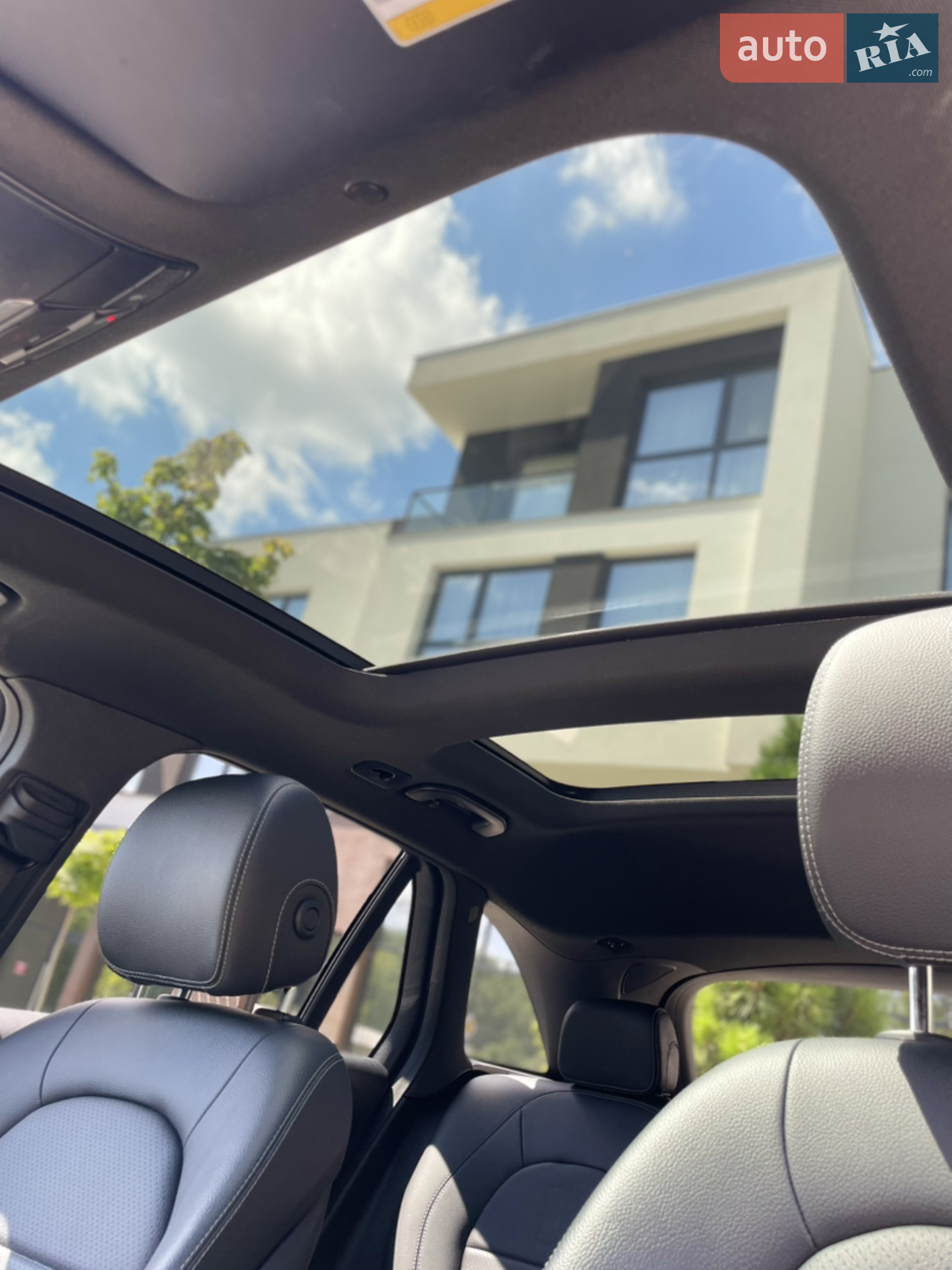 2020 Mercedes-Benz GLC - мініатюра 34
