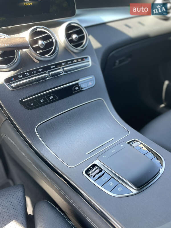 Внедорожник / Кроссовер Mercedes-Benz GLC-Class 2020 в Ужгороде