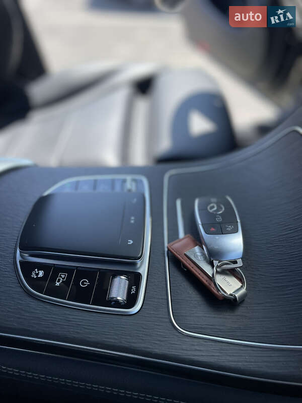 Внедорожник / Кроссовер Mercedes-Benz GLC-Class 2020 в Ужгороде