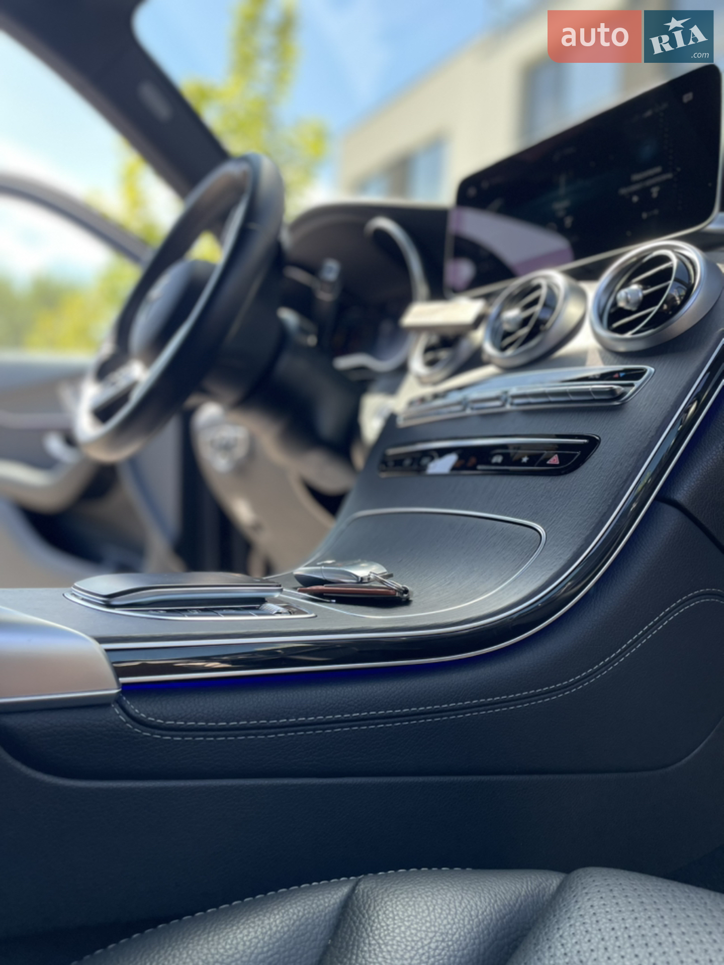 2020 Mercedes-Benz GLC - мініатюра 46