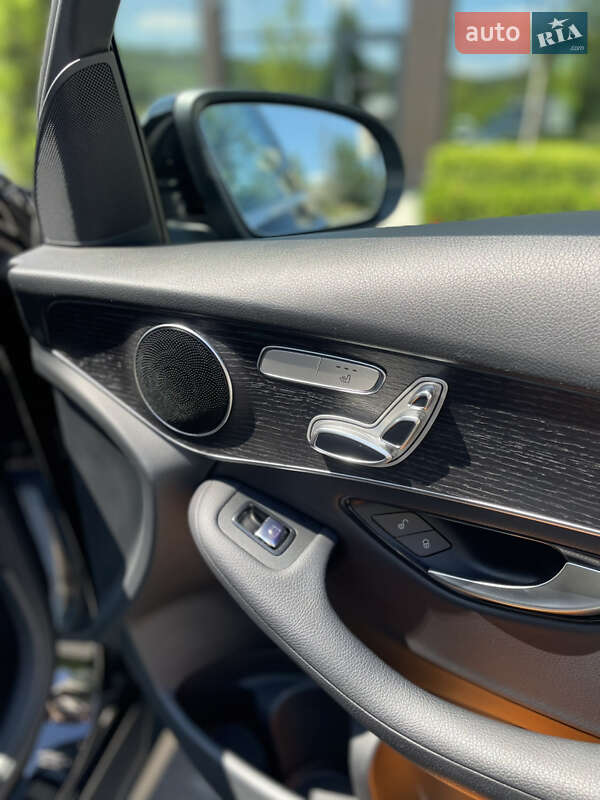 Внедорожник / Кроссовер Mercedes-Benz GLC-Class 2020 в Ужгороде