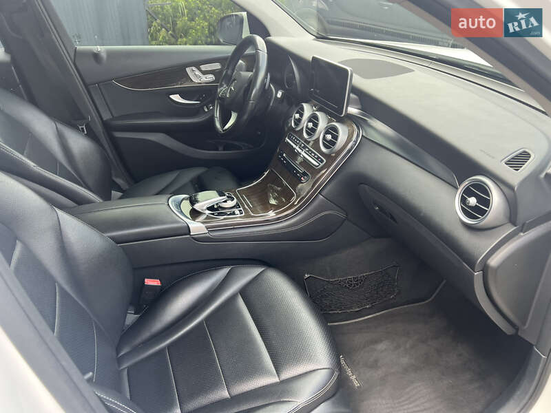 Внедорожник / Кроссовер Mercedes-Benz GLC-Class 2015 в Киеве