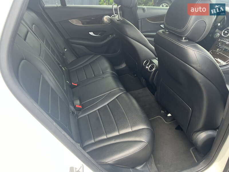 Внедорожник / Кроссовер Mercedes-Benz GLC-Class 2015 в Киеве
