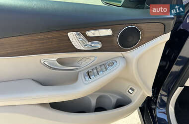 Внедорожник / Кроссовер Mercedes-Benz GLC-Class 2022 в 