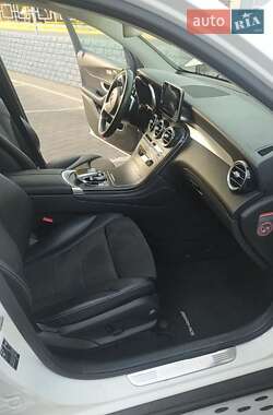 Внедорожник / Кроссовер Mercedes-Benz GLC-Class 2017 в 