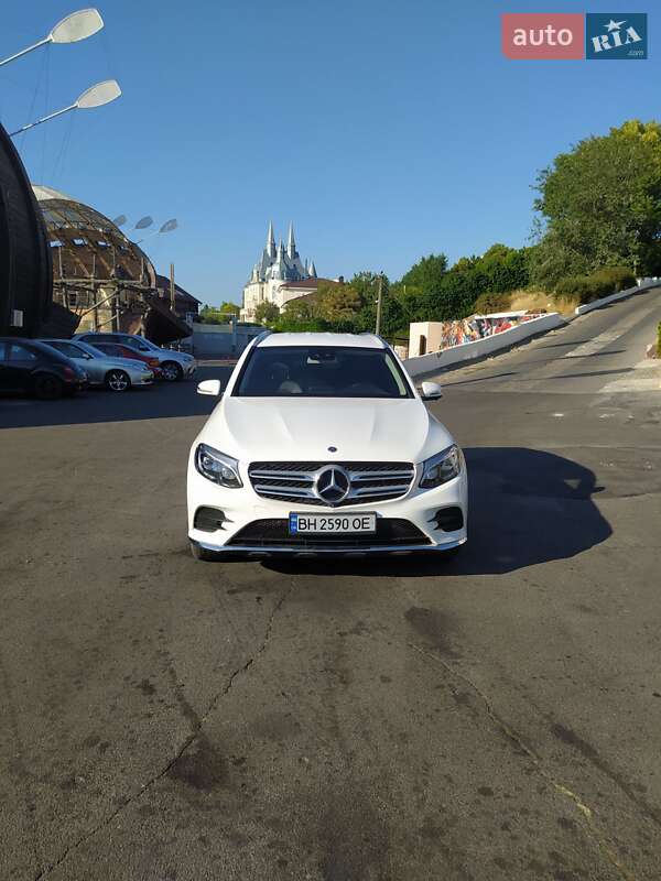 Внедорожник / Кроссовер Mercedes-Benz GLC-Class 2017 в 