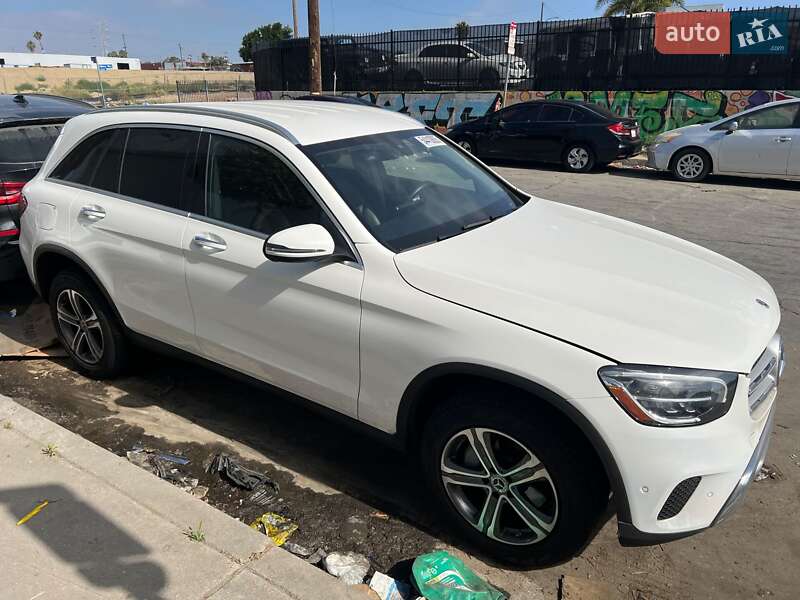 Mercedes-Benz GLC-Class 2021
