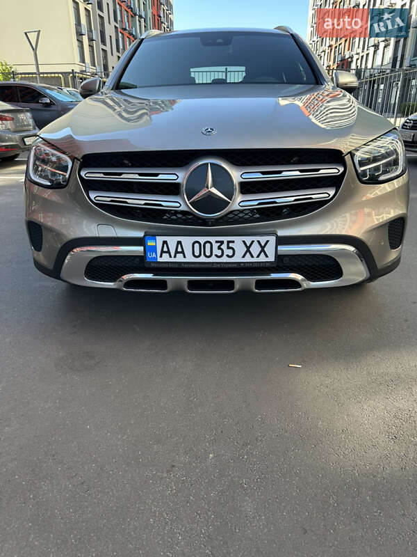 Mercedes-Benz GLC-Class 2019