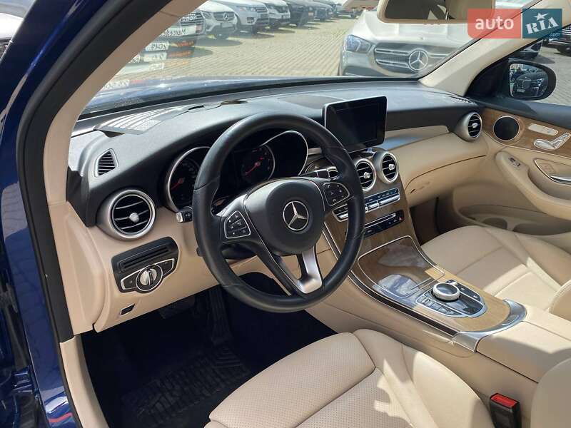 Внедорожник / Кроссовер Mercedes-Benz GLC-Class 2017 в Львове фото 11 Внедорожник / Кроссовер Mercedes-Benz GLC-Class 2017 в Львове