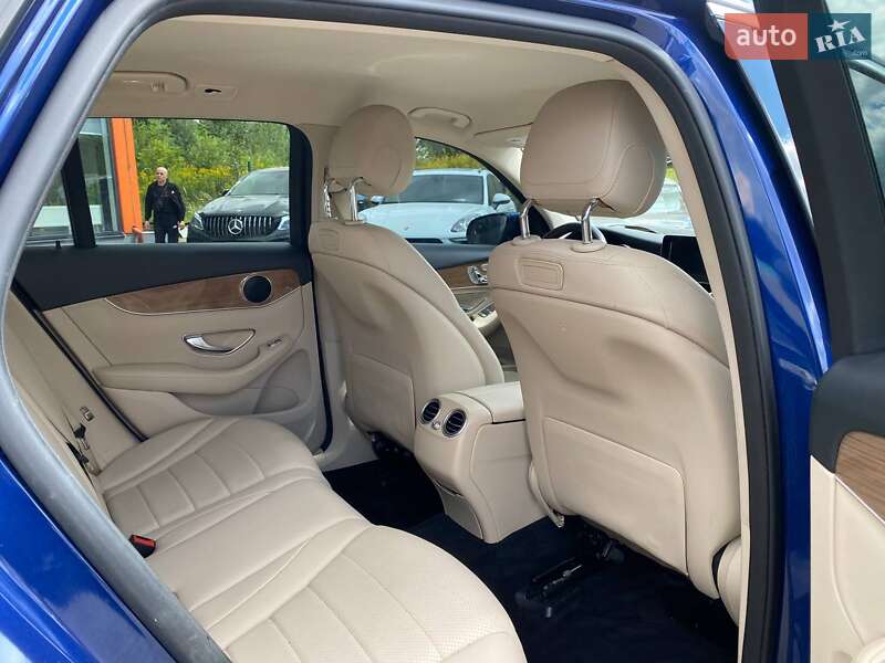 Внедорожник / Кроссовер Mercedes-Benz GLC-Class 2017 в Львове фото 22 Внедорожник / Кроссовер Mercedes-Benz GLC-Class 2017 в Львове