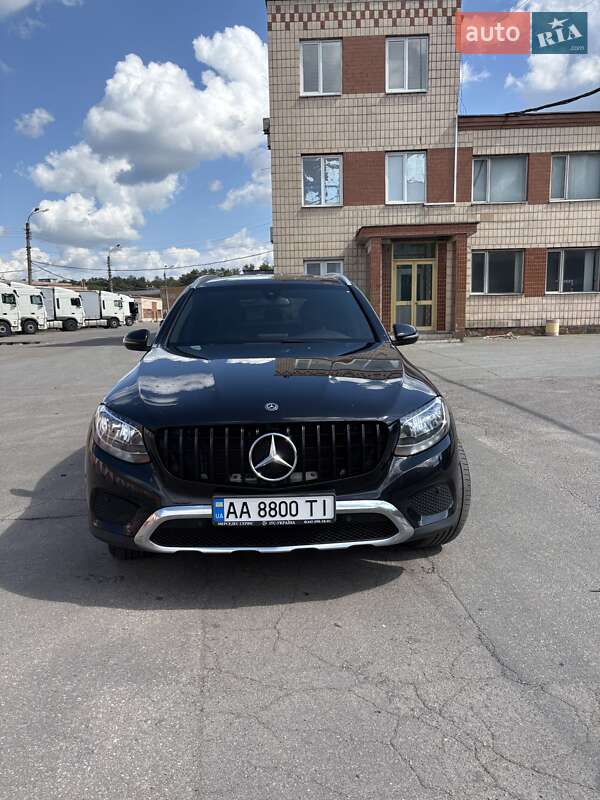 Внедорожник / Кроссовер Mercedes-Benz GLC-Class 2017 в Киеве