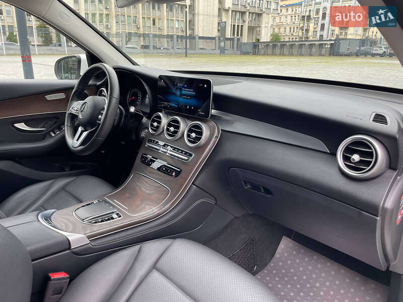 Внедорожник / Кроссовер Mercedes-Benz GLC-Class 2019 в Киеве фото 6 Внедорожник / Кроссовер Mercedes-Benz GLC-Class 2019 в Киеве