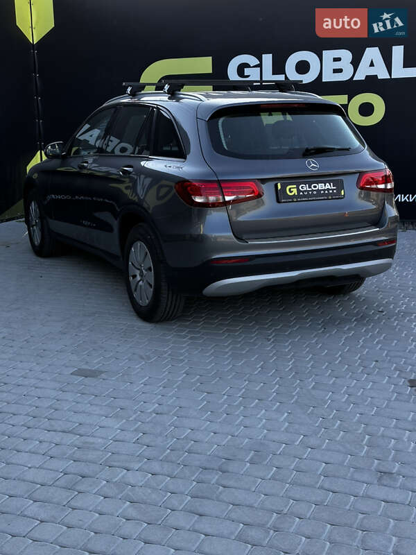 Внедорожник / Кроссовер Mercedes-Benz GLC-Class 2017 в Львове фото 19 Внедорожник / Кроссовер Mercedes-Benz GLC-Class 2017 в Львове