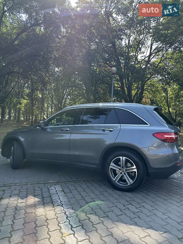 Внедорожник / Кроссовер Mercedes-Benz GLC-Class 2017 в Тернополе