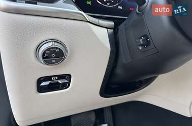 Внедорожник / Кроссовер Mercedes-Benz GLC-Class 2023 в 