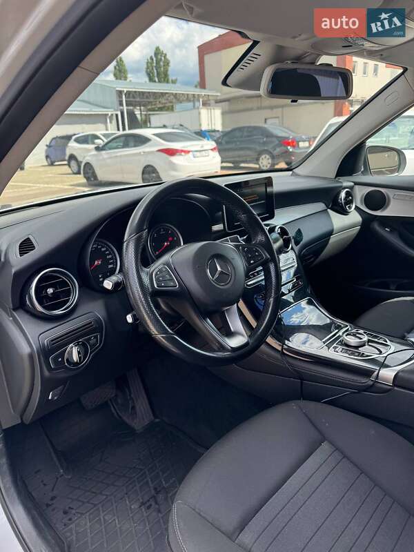 Позашляховик / Кросовер Mercedes-Benz GLC-Class 2016 в Борисполі фото 28 Позашляховик / Кросовер Mercedes-Benz GLC-Class 2016 в Борисполі
