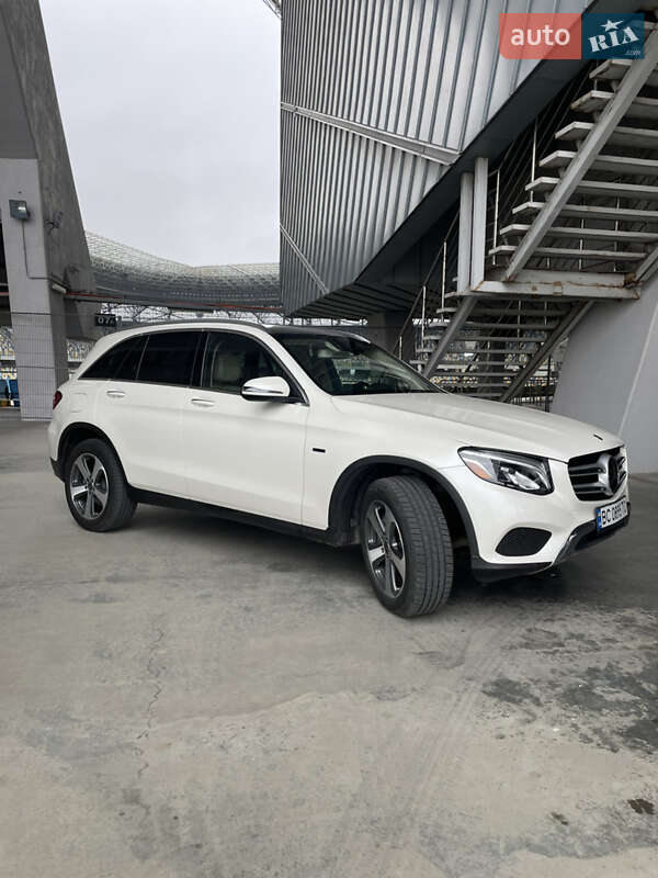 Внедорожник / Кроссовер Mercedes-Benz GLC-Class 2019 в Львове фото 3 Внедорожник / Кроссовер Mercedes-Benz GLC-Class 2019 в Львове