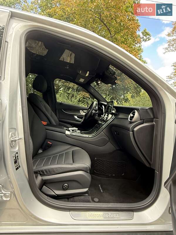Внедорожник / Кроссовер Mercedes-Benz GLC-Class 2017 в Киеве