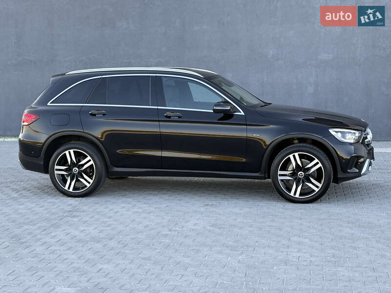 Позашляховик / Кросовер Mercedes-Benz GLC-Class 2021 в Львові