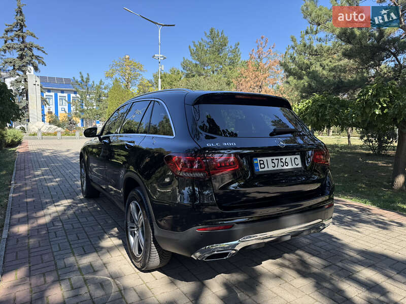 Позашляховик / Кросовер Mercedes-Benz GLC-Class 2021 в Києві
