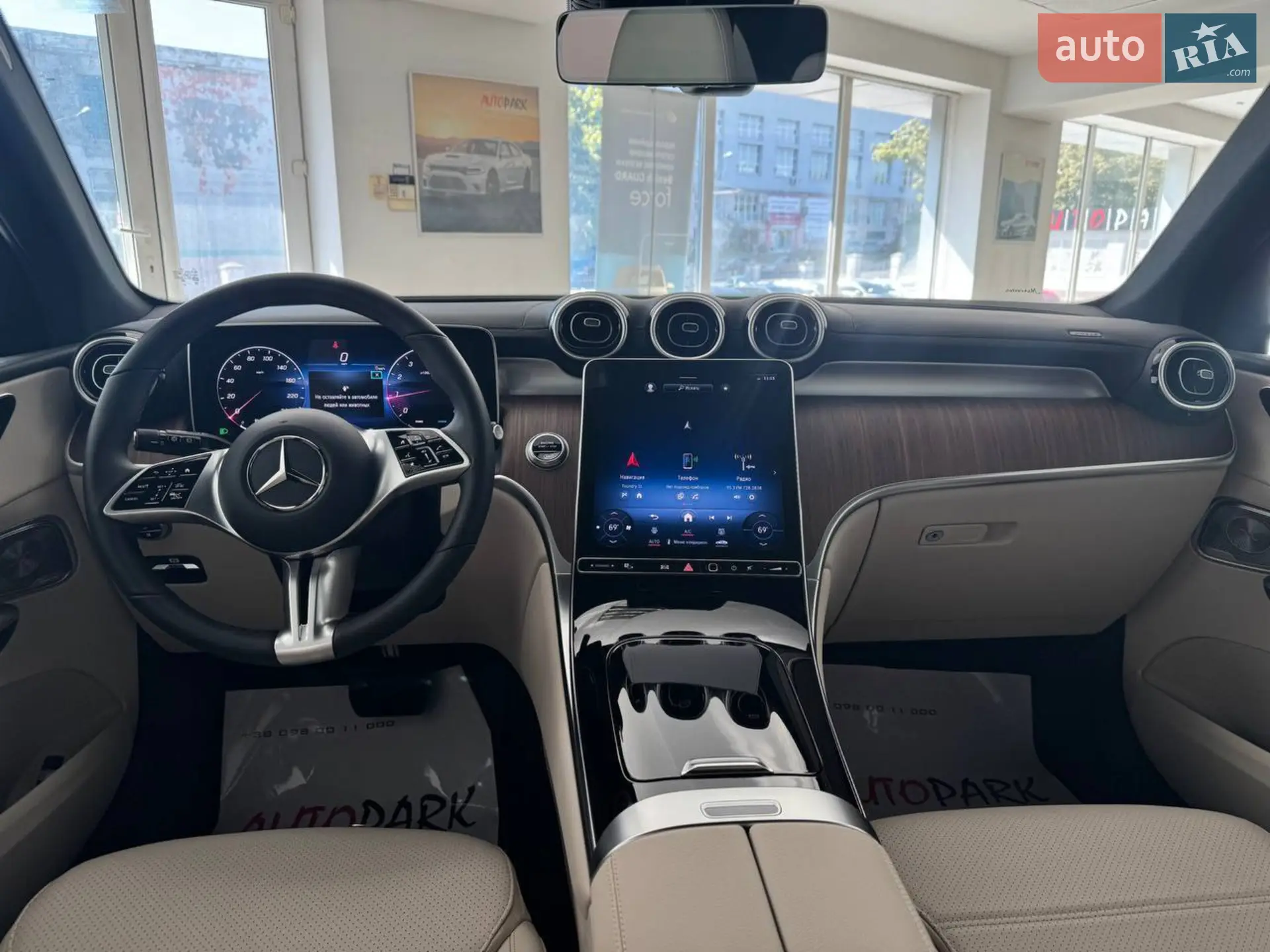 2024 Mercedes-Benz GLC - мініатюра 10