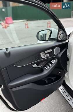 Внедорожник / Кроссовер Mercedes-Benz GLC-Class 2017 в 