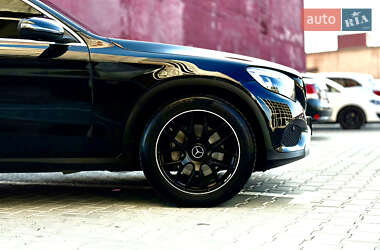 Позашляховик / Кросовер Mercedes-Benz GLC-Class 2017 в 
