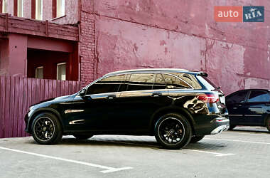 Позашляховик / Кросовер Mercedes-Benz GLC-Class 2017 в 