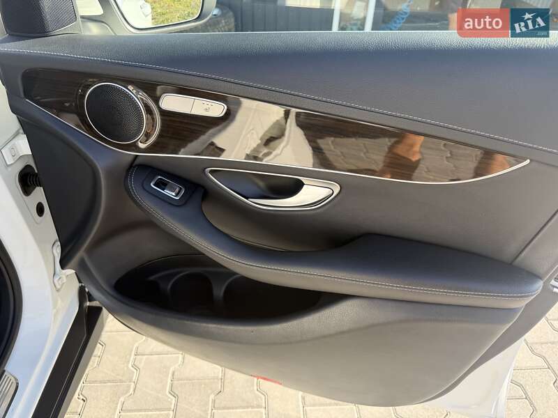 Позашляховик / Кросовер Mercedes-Benz GLC-Class 2016 в Чернівцях