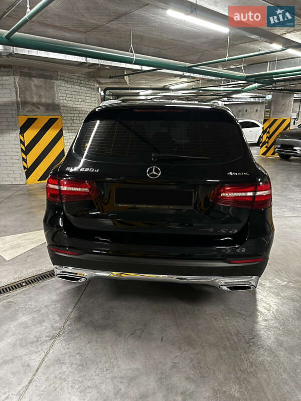 Внедорожник / Кроссовер Mercedes-Benz GLC-Class 2017 в Киеве