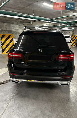 Внедорожник / Кроссовер Mercedes-Benz GLC-Class 2017 в 