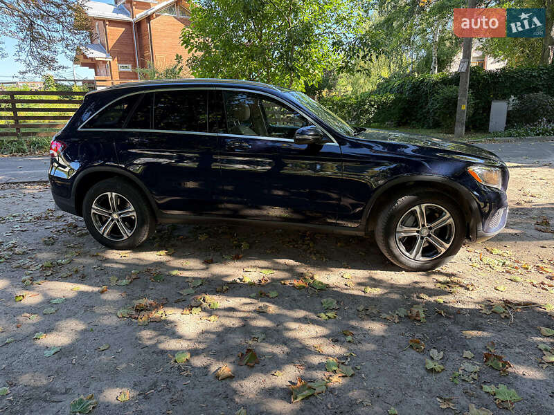 Позашляховик / Кросовер Mercedes-Benz GLC-Class 2015 в Києві