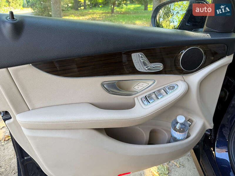 Позашляховик / Кросовер Mercedes-Benz GLC-Class 2015 в Києві