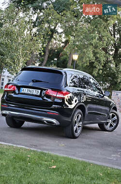 Внедорожник / Кроссовер Mercedes-Benz GLC-Class 2017 в 