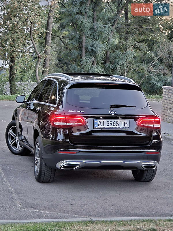Позашляховик / Кросовер Mercedes-Benz GLC-Class 2017 в Києві