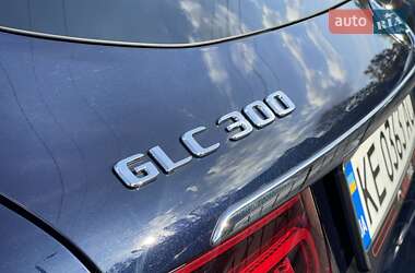 Позашляховик / Кросовер Mercedes-Benz GLC-Class 2022 в 