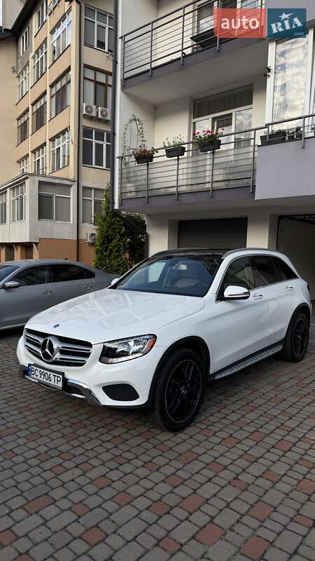 Внедорожник / Кроссовер Mercedes-Benz GLC-Class 2017 в 