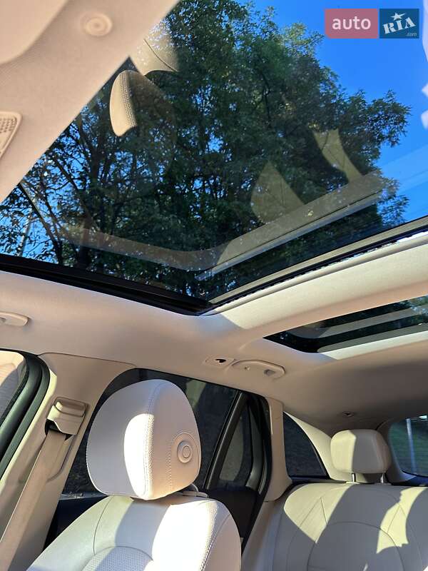 Позашляховик / Кросовер Mercedes-Benz GLC-Class 2020 в Києві