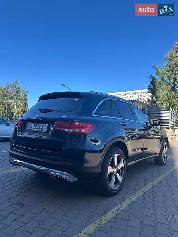 Позашляховик / Кросовер Mercedes-Benz GLC-Class 2016 в Києві