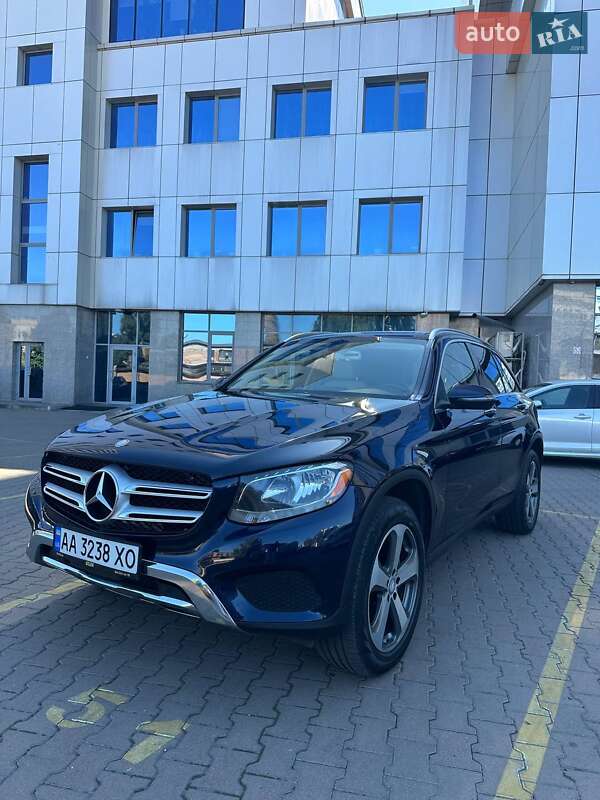 Внедорожник / Кроссовер Mercedes-Benz GLC-Class 2016 в 